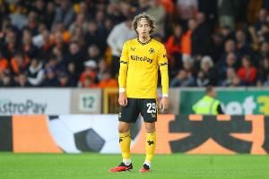 罗体：狼队为法比奥-席尔瓦要价1500万欧，罗马希望租借+强制买断