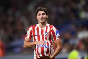 去巴萨接班莱万？六台：阿尔瓦雷斯的团队认为签约马竞是一个错误