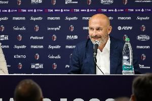 伊达利诺：比赛当天上午有人想离队不愿出场，因莫比莱的伤势不重