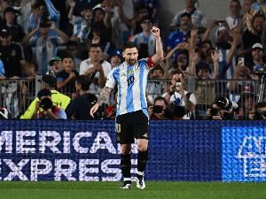 奥莱报：梅西和德保罗已经抵达阿根廷，将加入阿根廷国家队训练营