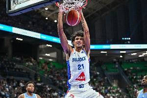 高效表现！里萨谢8中6轻松拿下15分7板 正负值+27