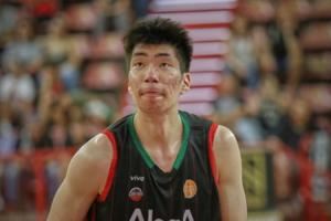 在西乙的第二场季前赛！余嘉豪砍下17分 球队加时惜败对手1分