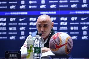 沪媒：海港后防线问题肉眼可见，整体年龄偏大防空高度没优势