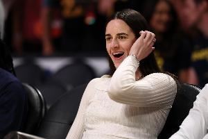 WNBA总裁私下表示： 克拉克得感谢联盟 她的代言都是联盟促成的