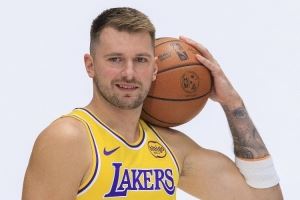 明天打独行侠？东契奇：我开启了新篇章 但对旧主总会有特别感觉