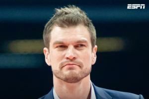 Shams：助教斯普利特将接替比卢普斯 暂时担任开拓者主教练！