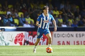 每体：前西班牙人球员阿瓜多因性侵指控出庭，他坚称双方关系自愿