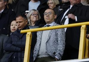 豪赌失败！邮报：狼队主席给佩雷拉引援大权，按其意愿重组管理层图片